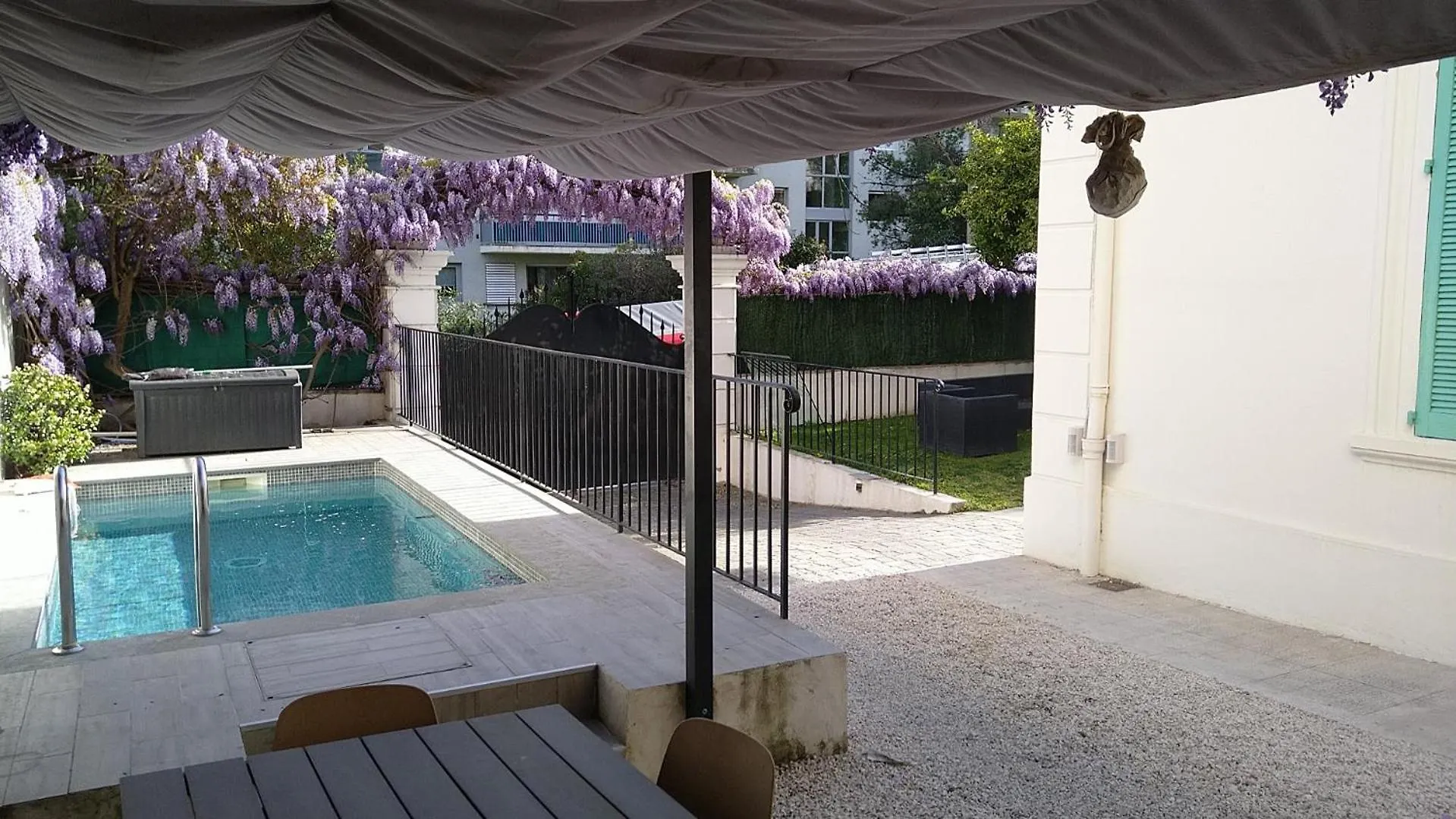 Guest house Villa Festival Cannes R1